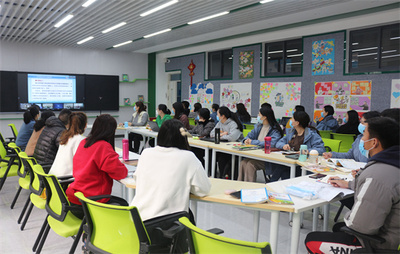 奥龙小学全体老师参加高新区2022年教育工作部署会培训学习