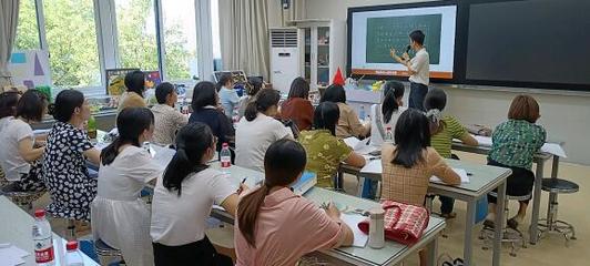 “展风采、提技能、促成长”--重庆市荣昌区职业教育中心假期教师能力提升活动